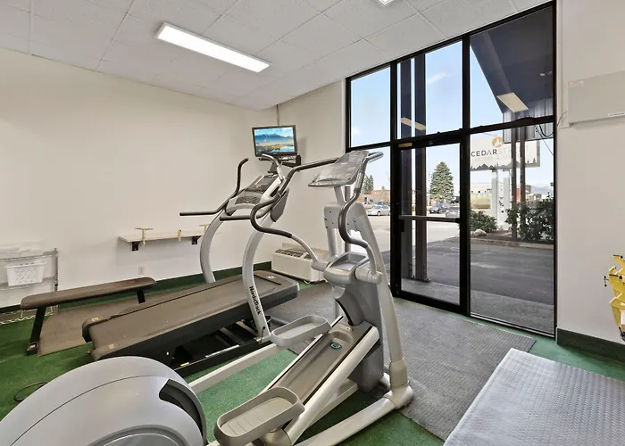 Sandpoint Hotel & Suites Downtown